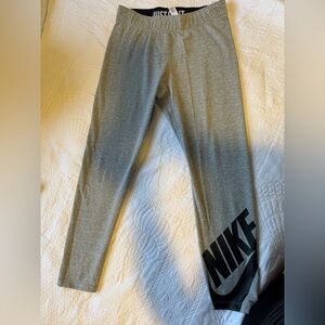 Nike Gray Logo Leggings – Women’s Athletic Pants – Worn Twice